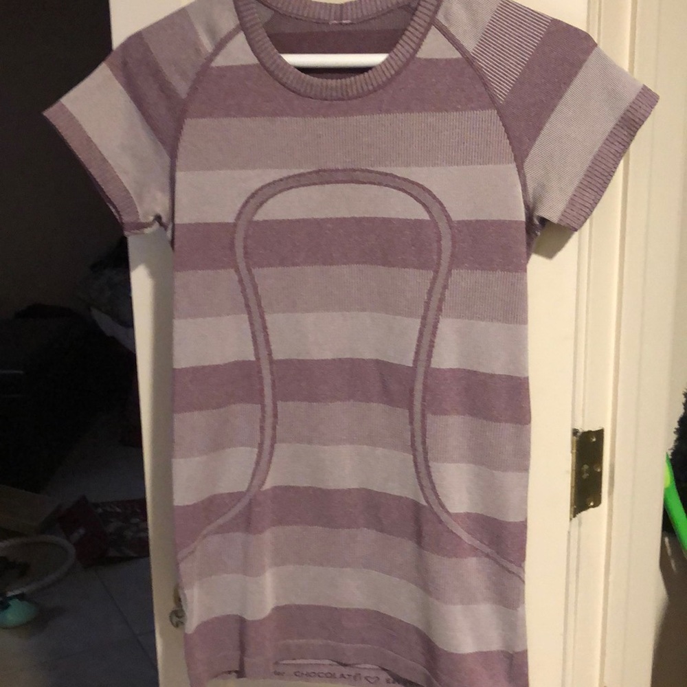 Lululemon tee